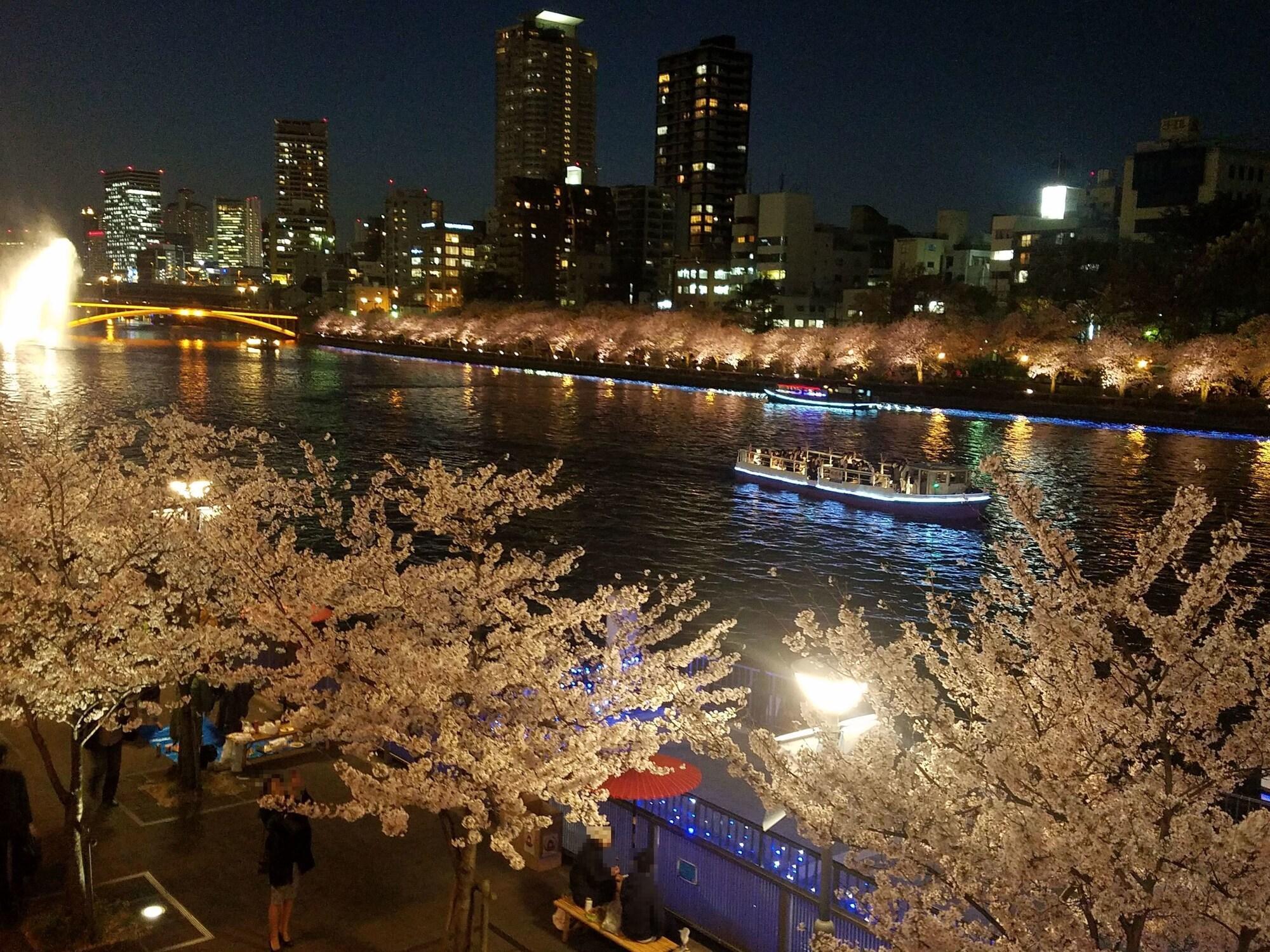 โรงแรมโอซาก้า คาสเซิ่ล โรงแรม 4*