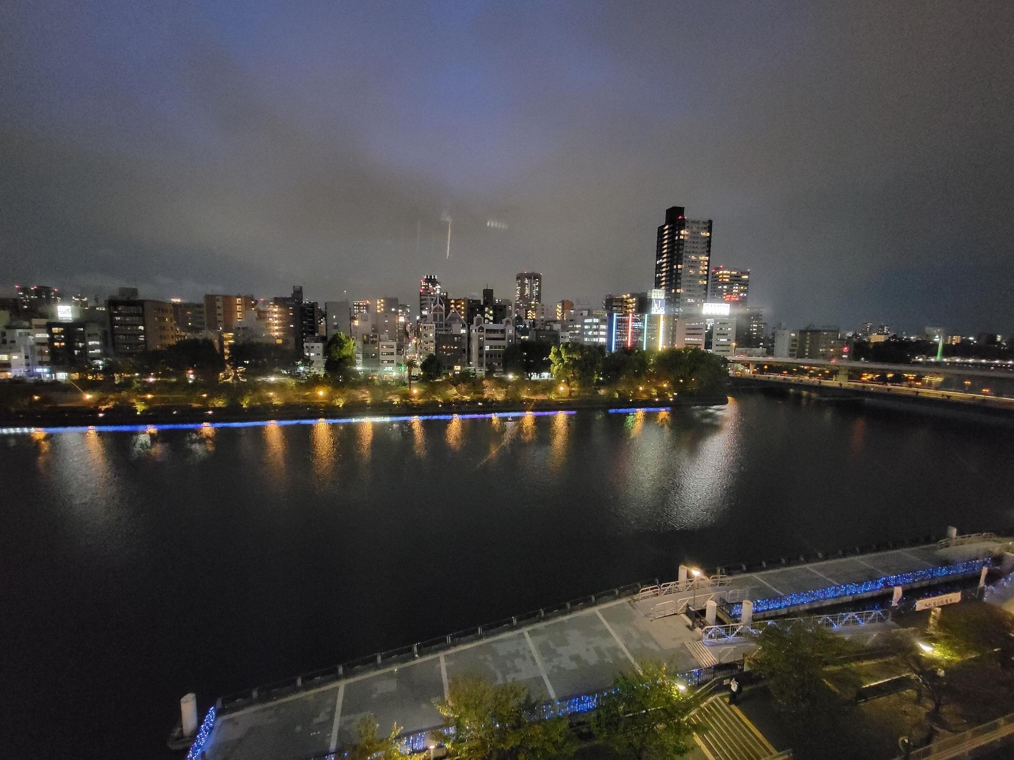 โรงแรมโอซาก้า คาสเซิ่ล โรงแรม 4*