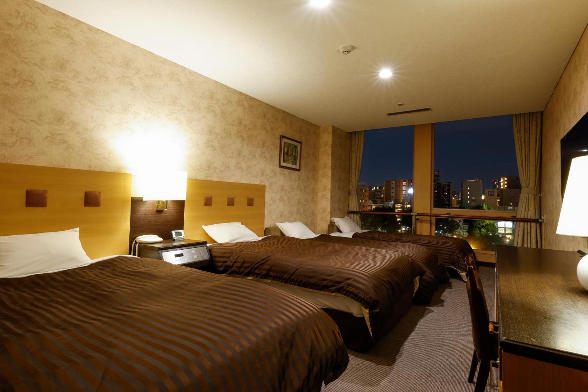 โรงแรม โรงแรมโอซาก้า คาสเซิ่ล 4*
